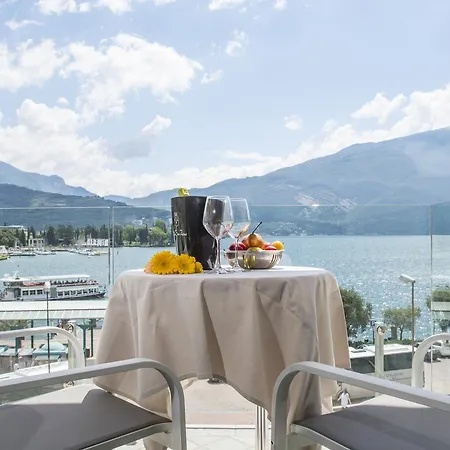 Exclusive Suites Riva Extérieur photo