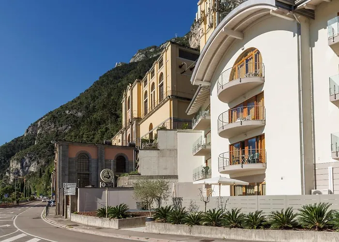 Exclusive Suites Riva